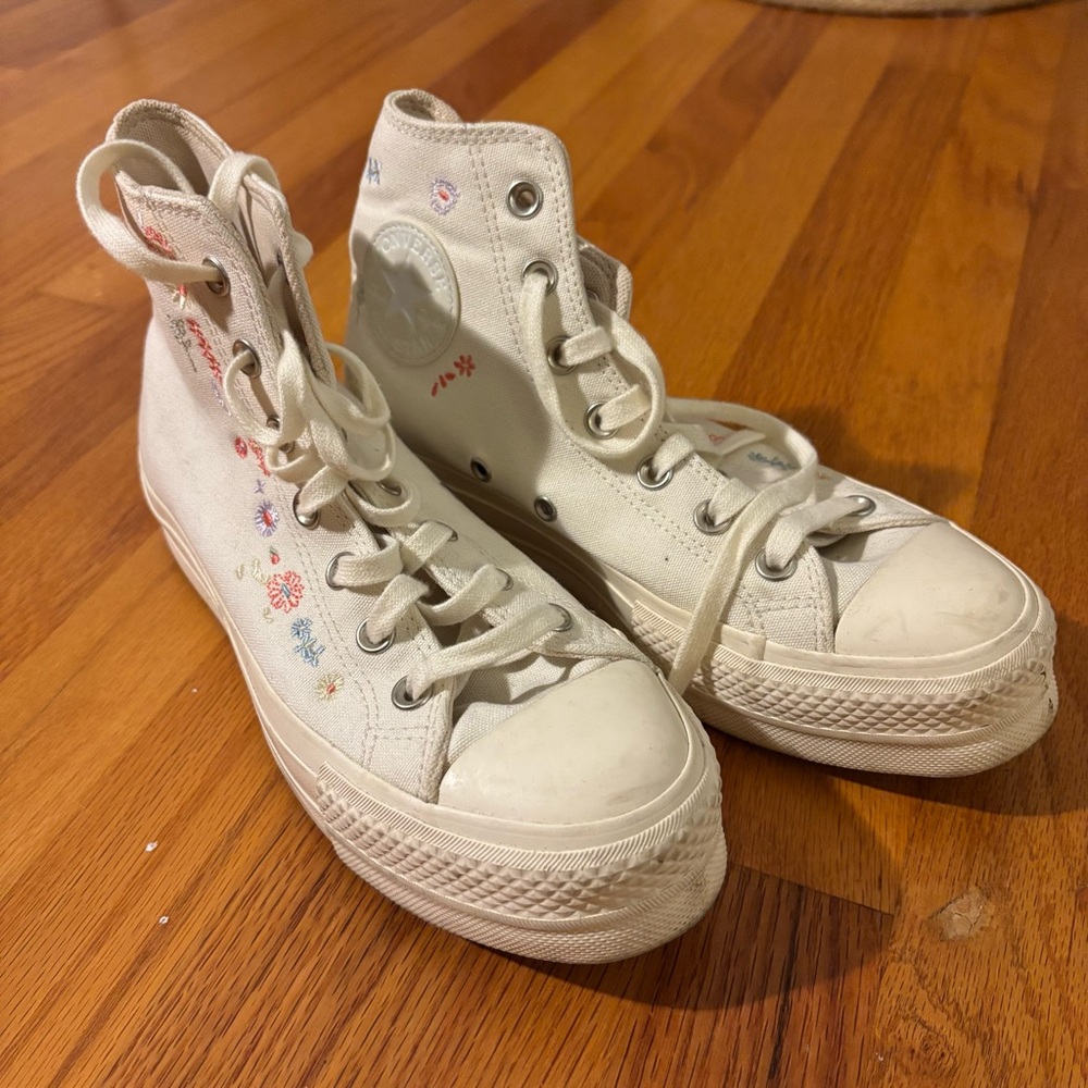 Converse Chuck Taylor All Star Lift Things to Grow Egret Floral
